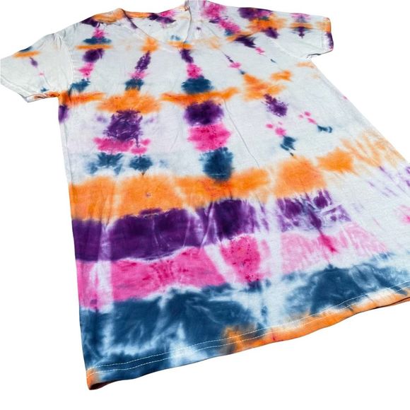 Fruit of the Loom size small colorful tie dye short sleeve white vneck shirt - Picture 2 of 9